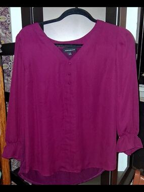 Fortune+Fate Women's Magenta V-Neck Button Blouse